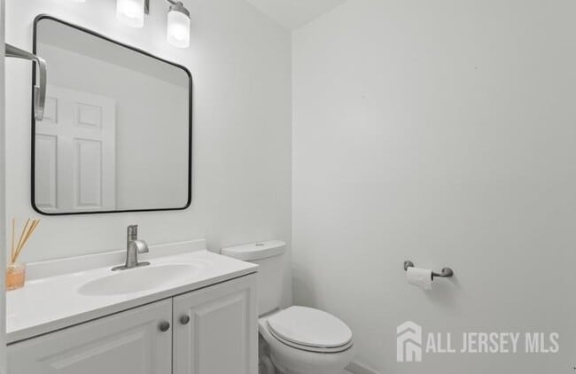 Building Photo - 5 Diaz Ct