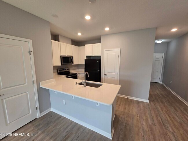 Building Photo - 7840 Merchants Way