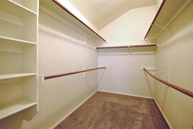 Building Photo - 123 Aguilar Dr