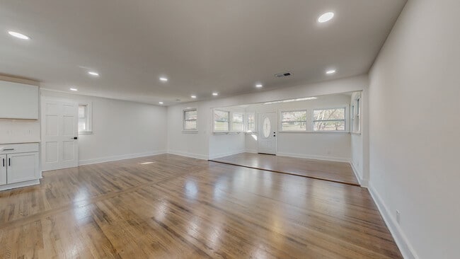 Building Photo - 4108 Edwards Ave