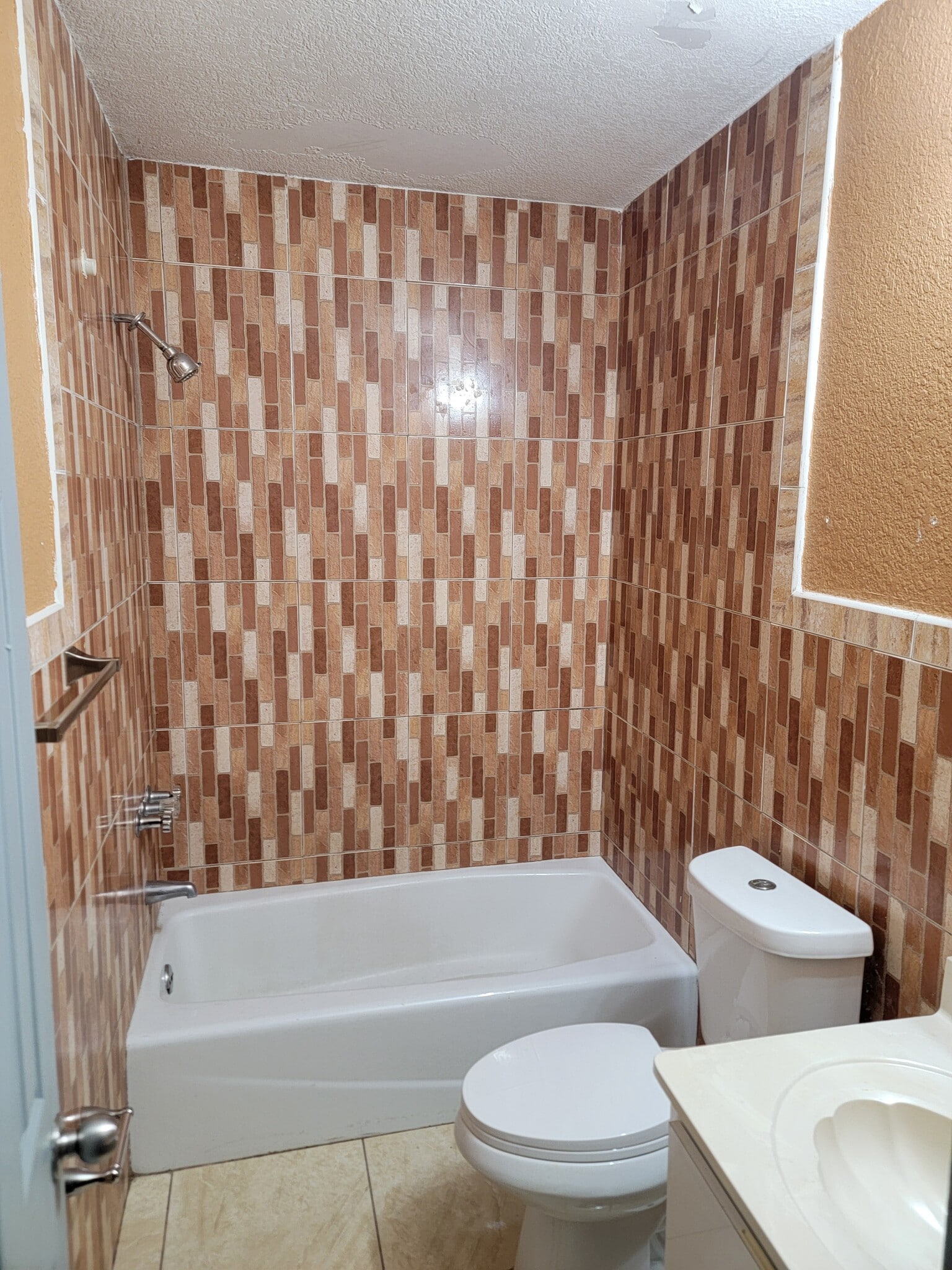 Bath 1 - 1518 NW 102nd St