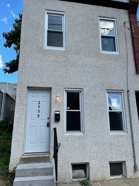 Building Photo - 2115 N Percy St
