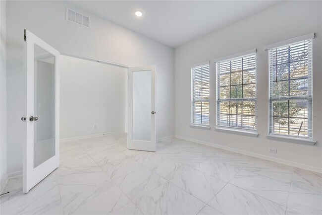 Building Photo - 4621 Modena Bay Bend
