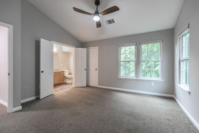 Building Photo - 1043 Downing Ct