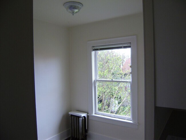 Interior Photo - Roanoke Court