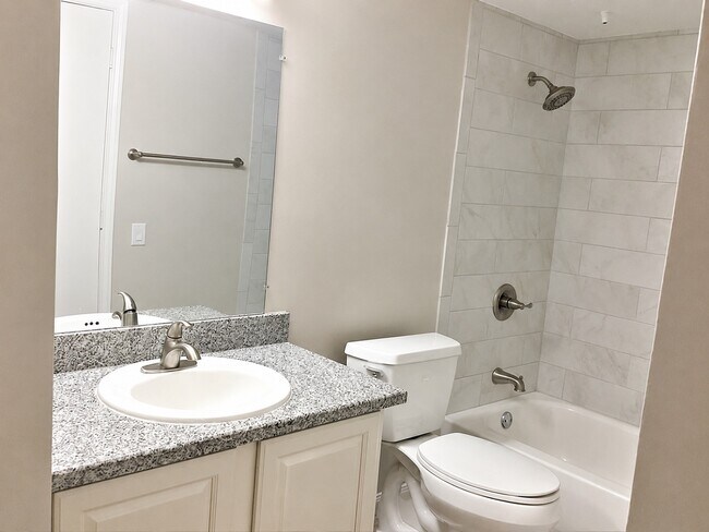 Building Photo - 1860 White Oak Dr