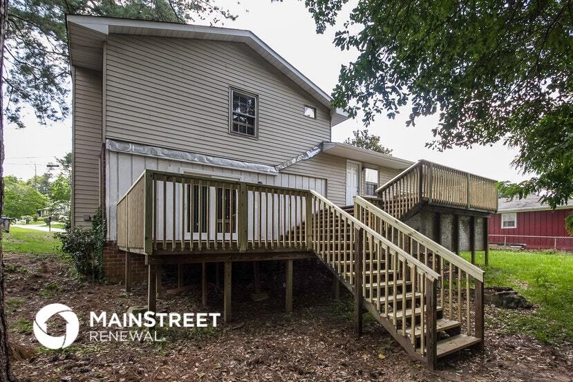 Building Photo - 6090 Graceland Cir