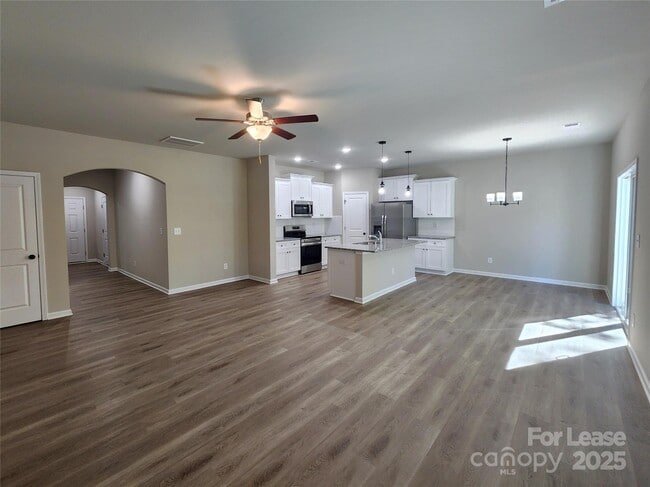 Building Photo - 12530 Susanna Dr