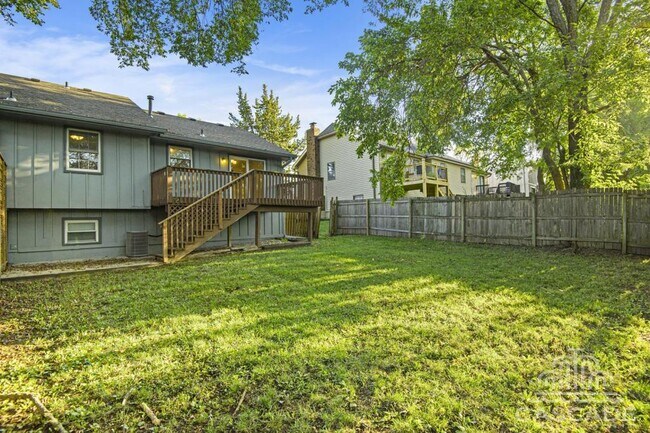 Building Photo - 14121 W 88th Pl