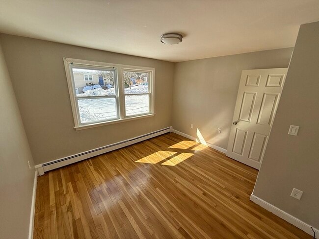 Building Photo - 252 Mechanic St