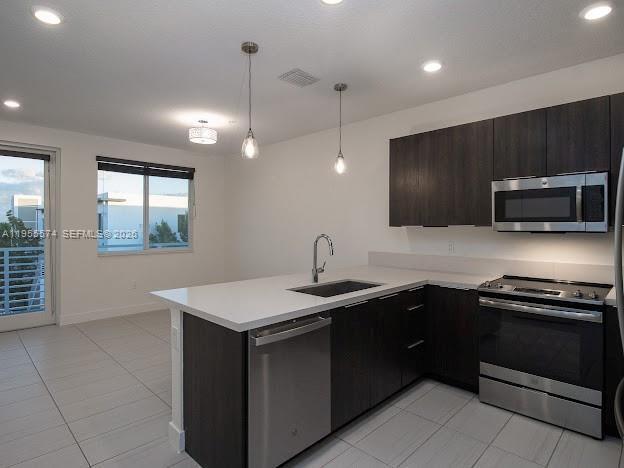 Building Photo - 6416 NW 102nd Ct