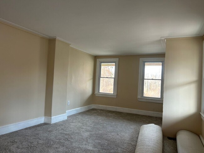 Building Photo - 12-14 Chapel