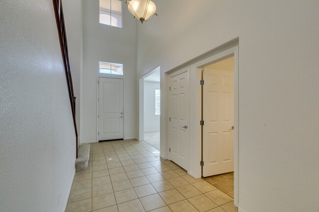 Building Photo - 12056 La Palmera Ave