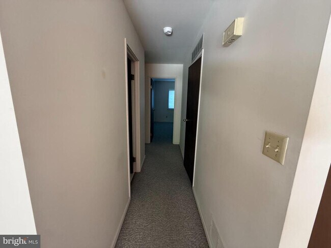Building Photo - 46 Muirfield Dr