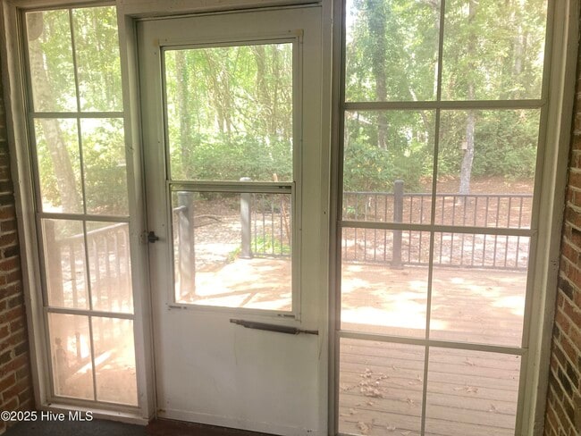 Building Photo - 8 Sand Dollar Dr