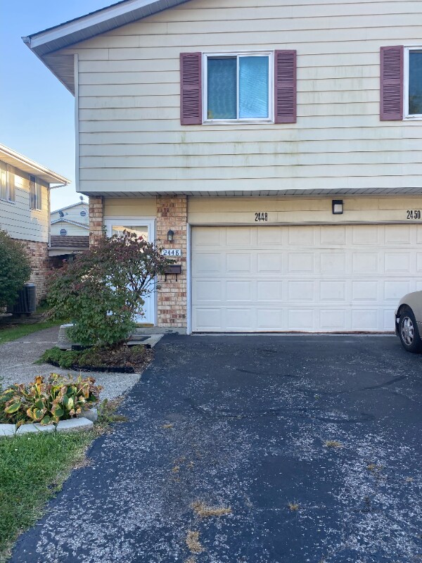 Building Photo - 2448 Mustang Dr