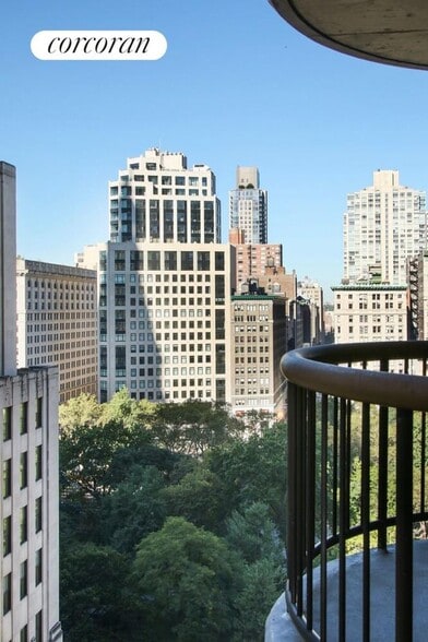 Building Photo - 45 E 25th St