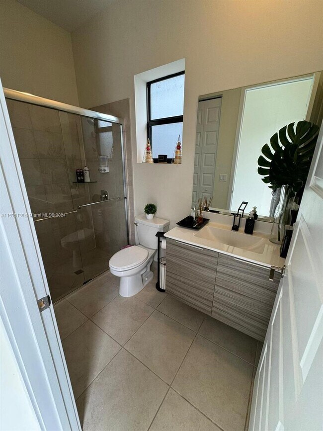 Building Photo - 8865 NW 160th Ter