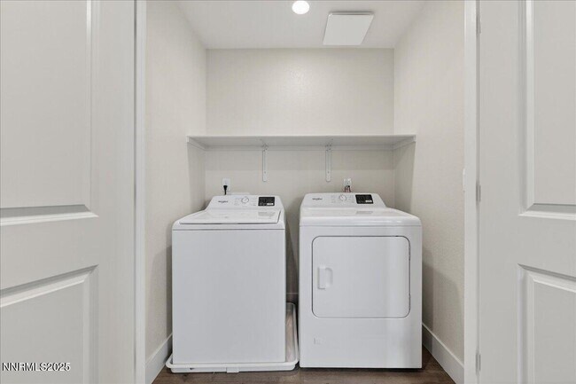 Building Photo - 1629 Icelandic Wy