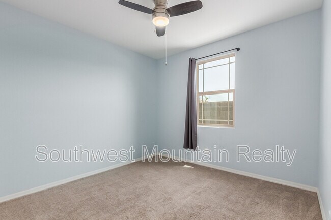 Building Photo - 2753 S 85th Way