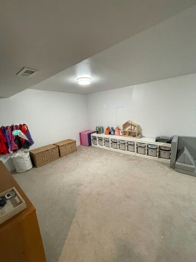 Building Photo - 1706 N 3680 W