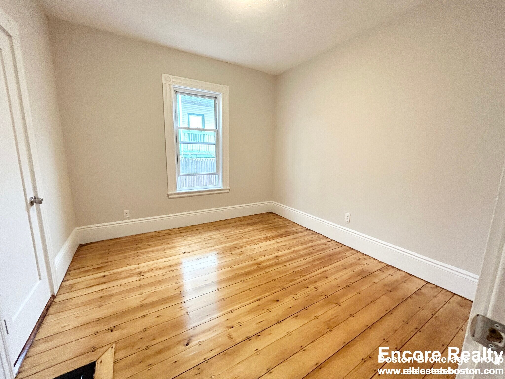 Building Photo - 12 Buttonwood St