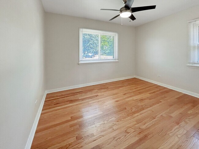 Building Photo - $0 DEPOSIT OPTION! UNIVERSITY PARK/DU, BEAUTIFUL RANCH HOME, 3 CAR GARAGE, HARDWOOD FLOORS, SOLAR...