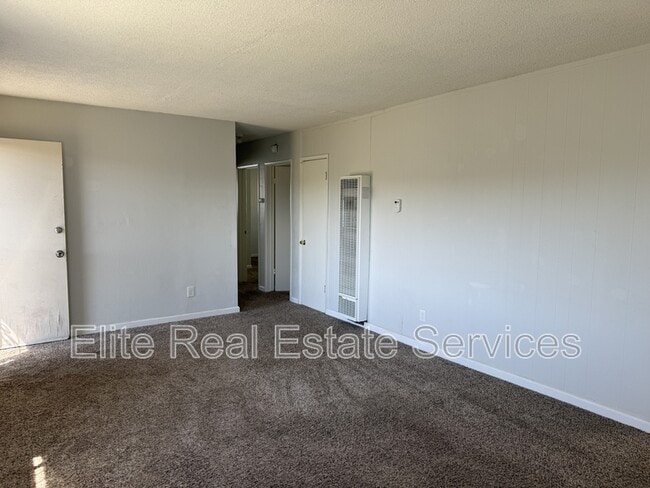 Building Photo - 6342 Springfield St