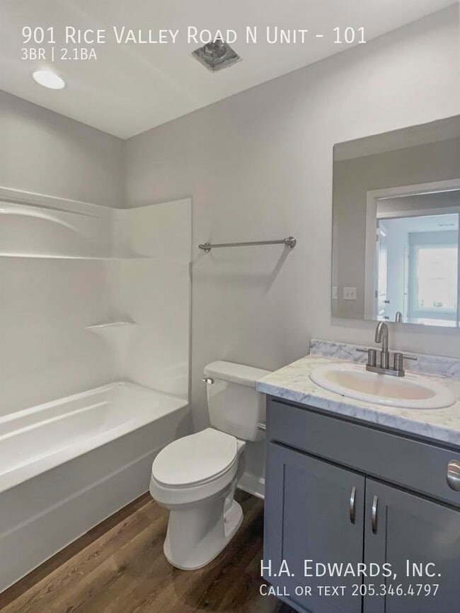 Building Photo - 901 Rice Vly Rd N