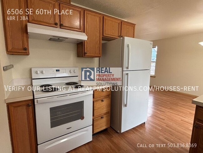 Building Photo - 6506 SE 60th Pl