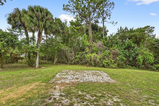 Building Photo - 16932 Okeechobee Blvd