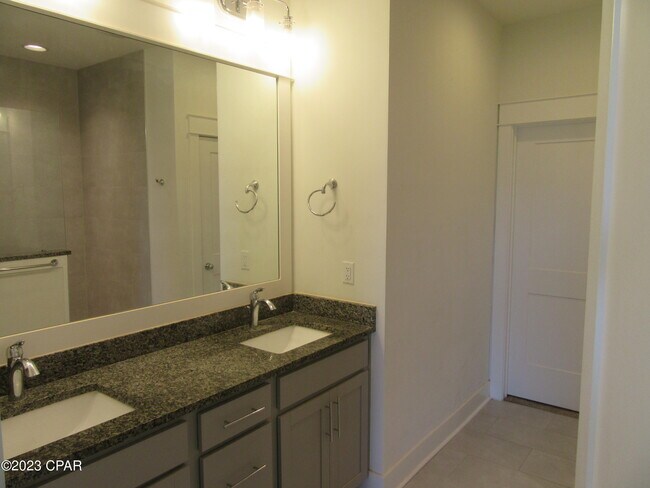 Building Photo - 404 Warren Bayou Ln.