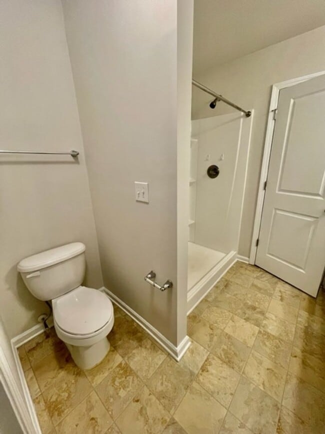 Building Photo - Luxurious 2 story 3 bedroom 2.5 bath Townhome | Located Off Airport Rd in Salisbury