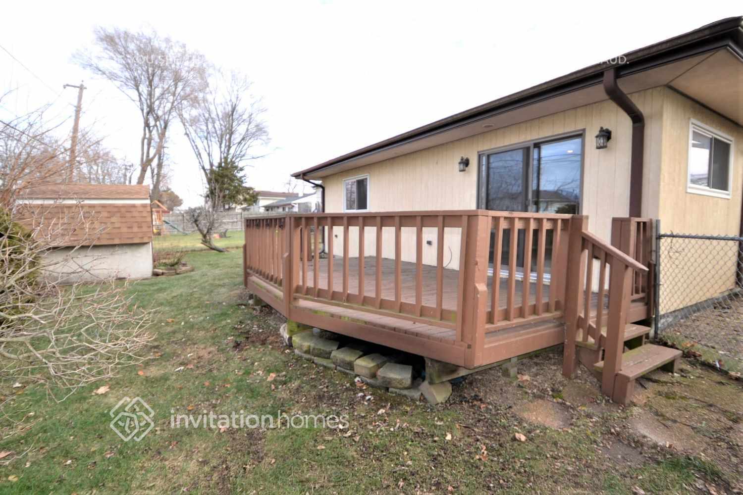 Building Photo - 54 E Schubert Ave