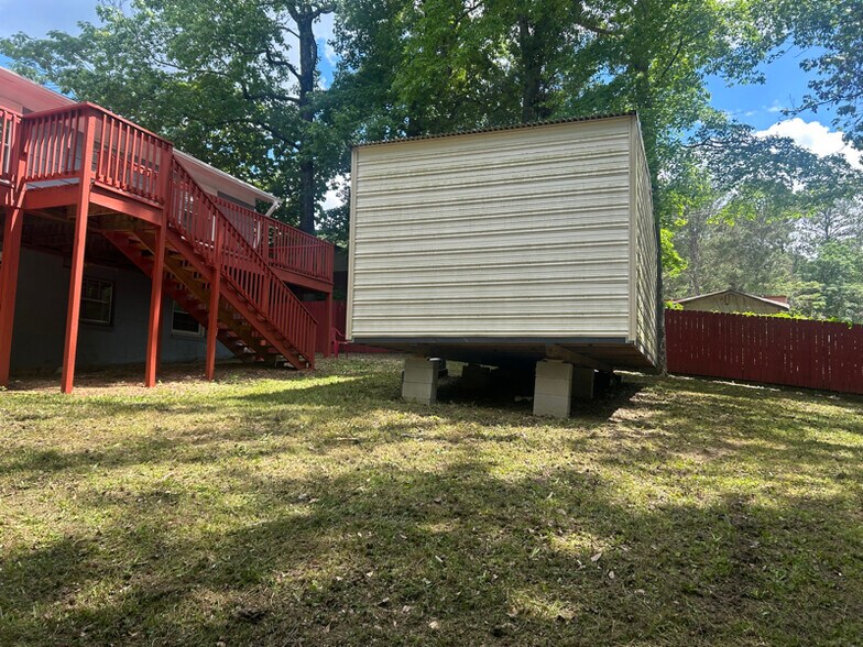 Building Photo - 1129 Bedford Ave