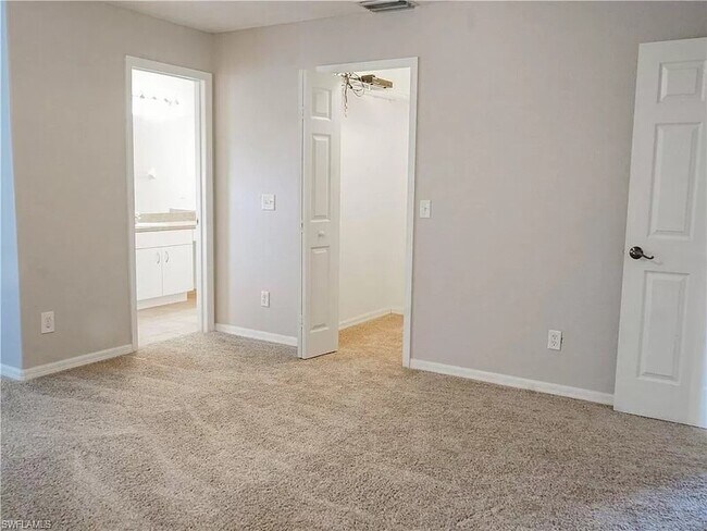 Building Photo - 17556 Brentwood Ct