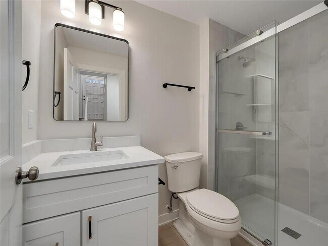 Building Photo - 7783 Kingsview Ln N