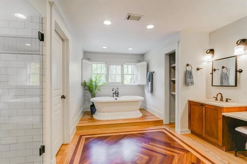 Master Bathroom - 2018 McLendon Ave NE