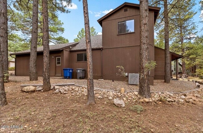 Building Photo - 2803 N Carefree Cir