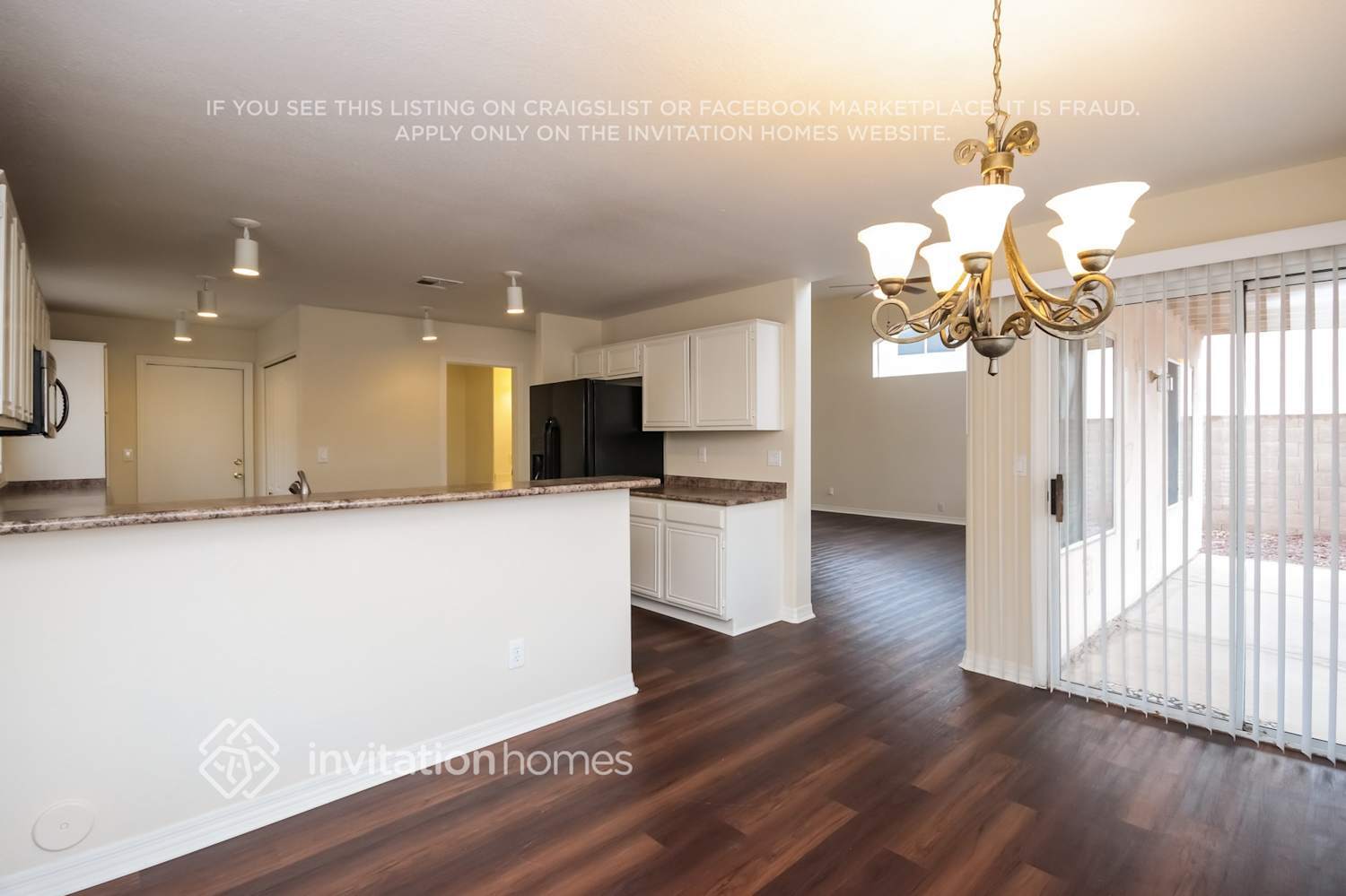 Building Photo - 6887 W Via Del Sol Dr