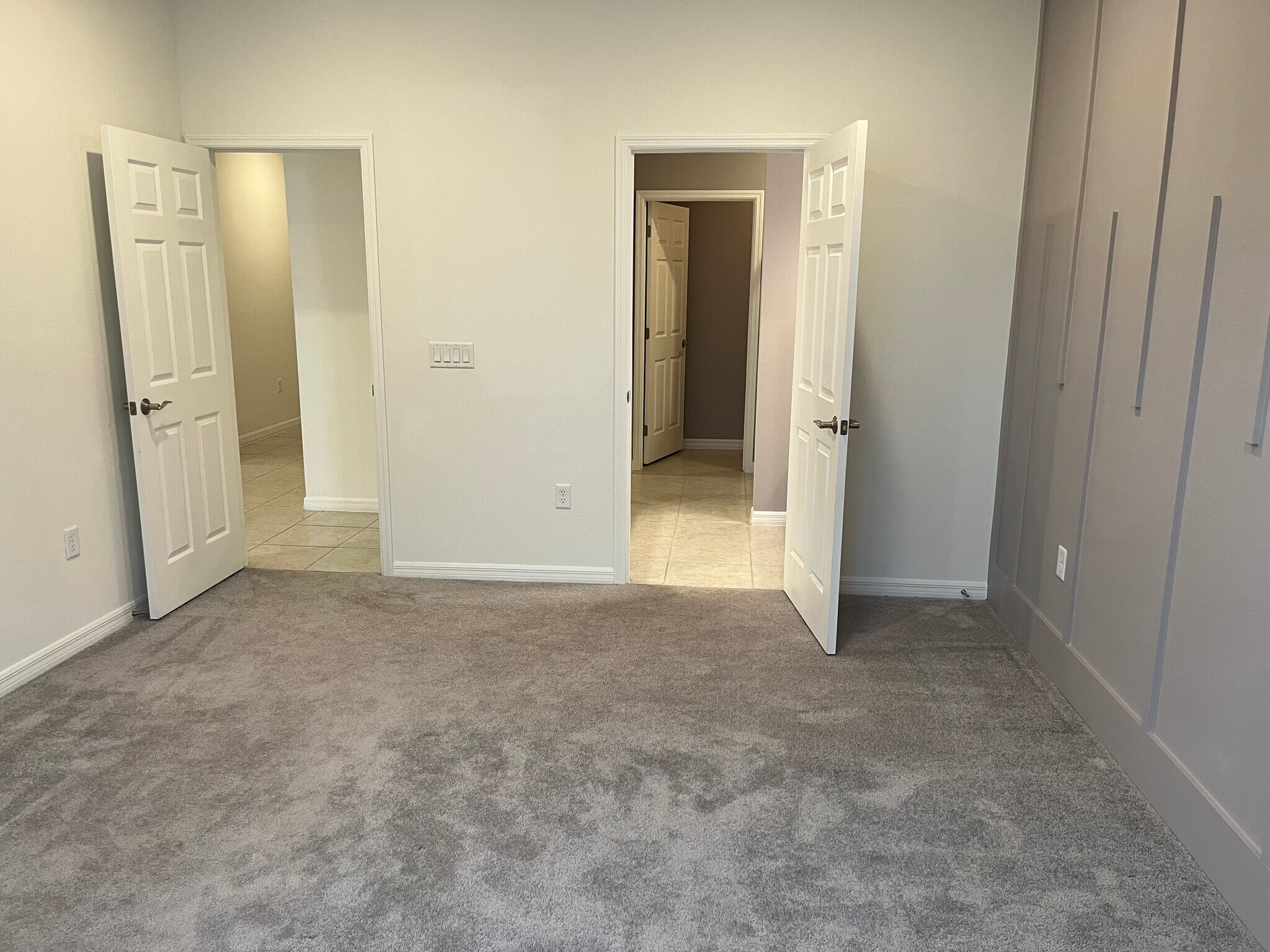 Building Photo - 1658 Blue Lagoon Cir