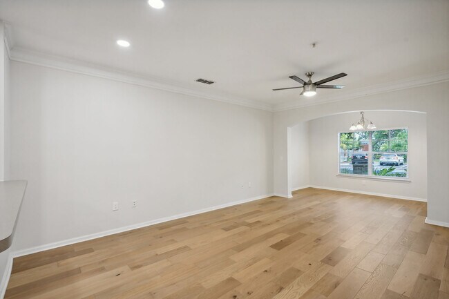 Building Photo - 4207 S Dale Mabry Hwy
