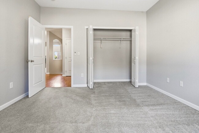 Building Photo - $2,940.45 - 4 Bed, 3 Bath Townhome In Commerce City with Central AC and In Unit Laundry!