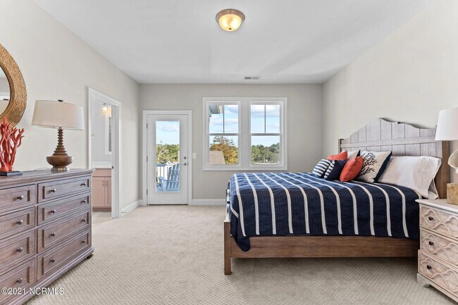 Building Photo - 332 Gannet Pl