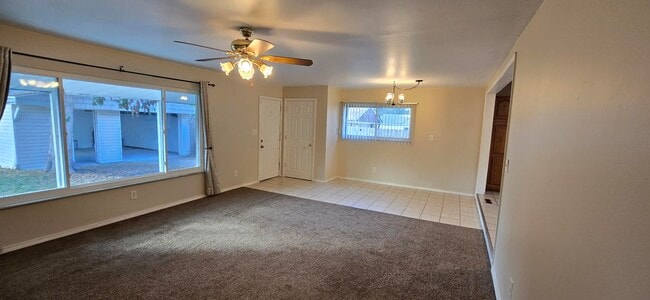 Building Photo - 4924 Hipp St