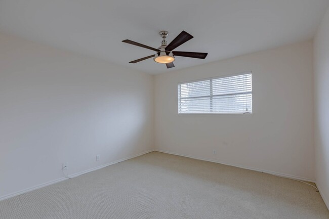 Building Photo - 3310 Tanglewood Ln