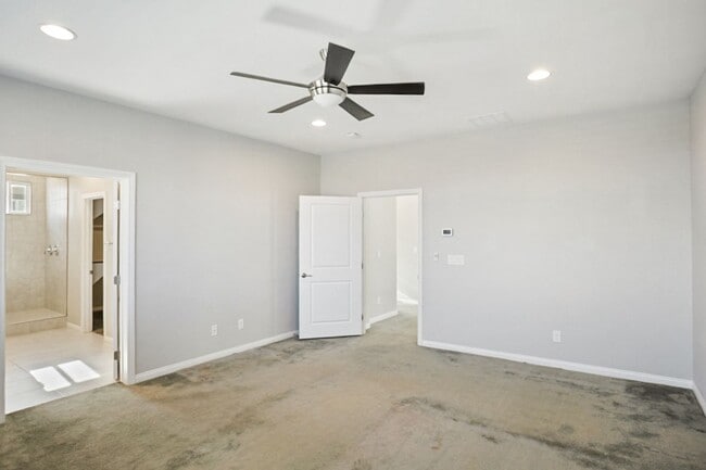 Building Photo - Beautiful 4 Bedroom Home In A Gated Skye Canyon Community