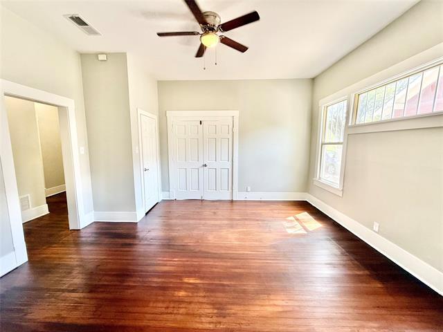 Building Photo - 1201 E Lamar St