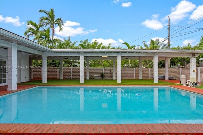 Building Photo - 1145 SW 74th Ct