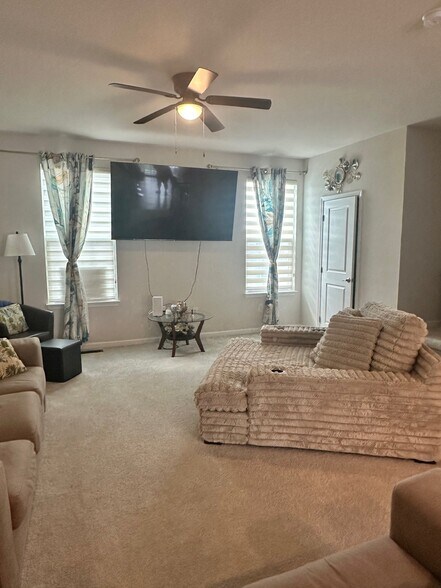 Building Photo - 4122 Riverside Dr